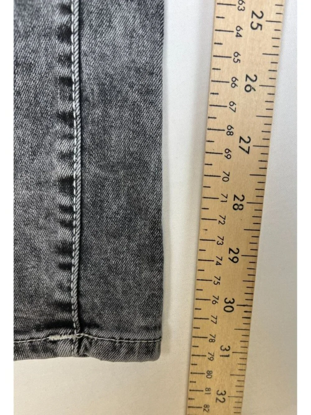 True Religion Womens Billie Mid Rise Straight Leg Acid Wash Grey Jeans Size 30 - Picture 9 of 12